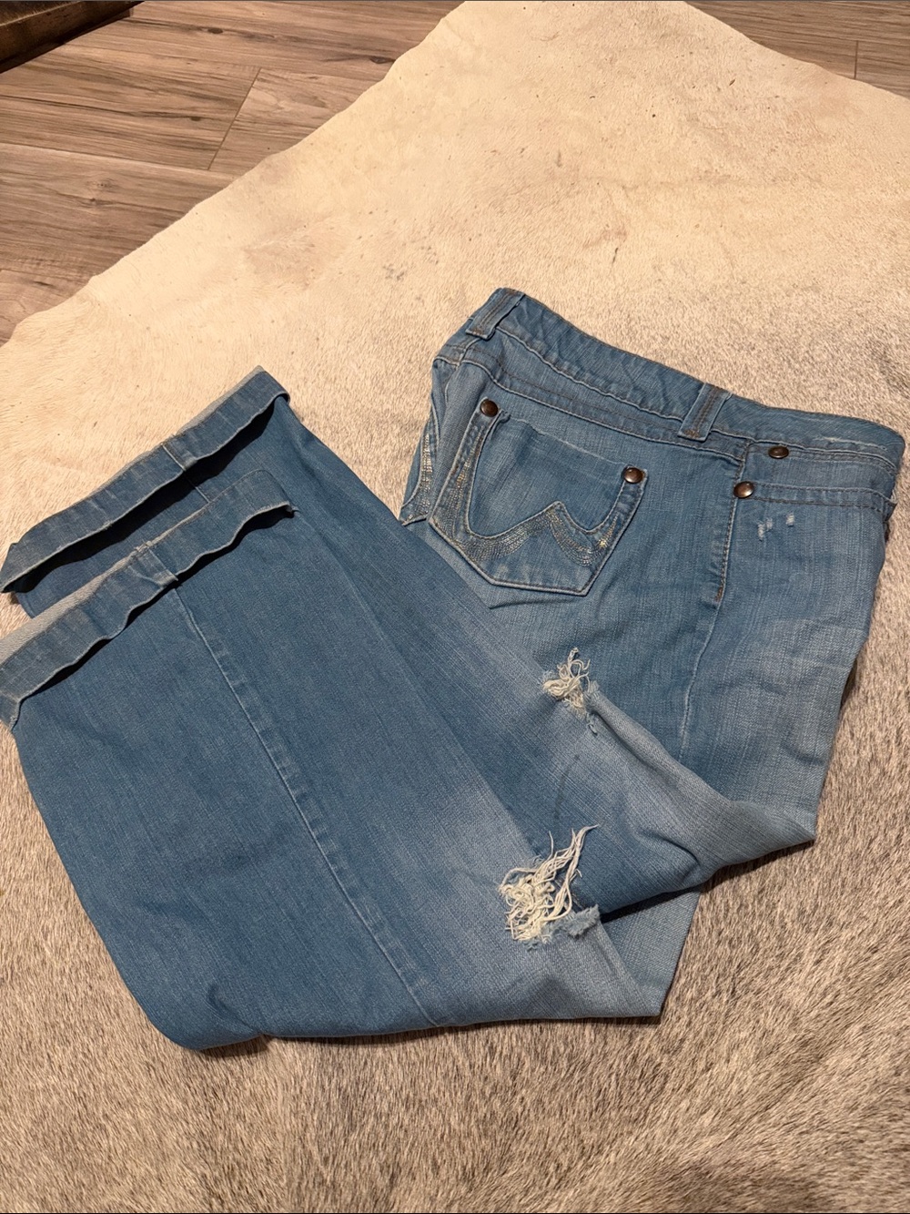 Wrangler Women's Light Blue Boyfriend Jeans with Distressed Knees